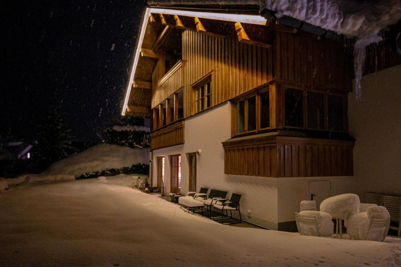 Apartmenthaus Matri By Pferd Auf Wolke Wald am Arlberg Bagian luar foto