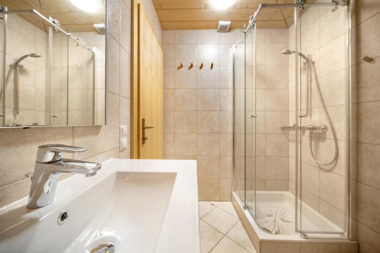 Apartmenthaus Matri By Pferd Auf Wolke Wald am Arlberg Bagian luar foto