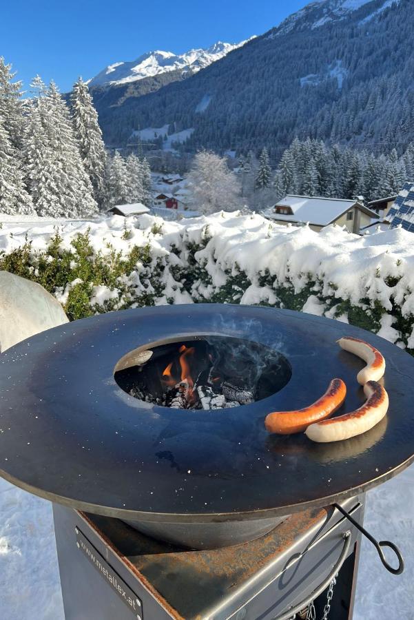 Apartmenthaus Matri By Pferd Auf Wolke Wald am Arlberg Bagian luar foto